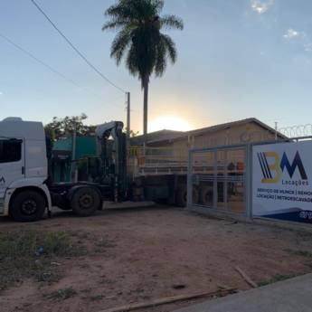Comprar o produto de Movimentação de Cargas Pesadas em Três Lagoas - Eficiência e Segurança com a BM Serviços em Aluguel de Munck - Guindastes em Três Lagoas, MS por Solutudo