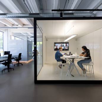 Comprar o produto de Soluções em Móveis Modulares para Lojas e Comércios - Eficiência Espacial - Design Inovador em Móveis Planejados em Aparecida de Goiânia, GO por Solutudo