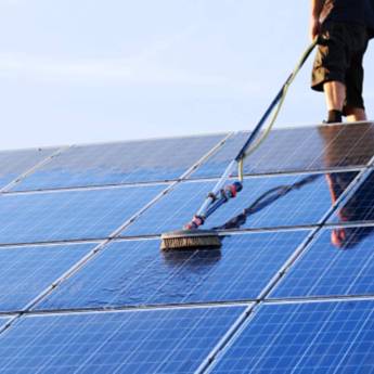 Comprar o produto de Limpeza de Painéis Solares - Maximize a Eficiência e Vida Útil com Profissionalismo em Energia Solar em Rondonópolis, MT por Solutudo
