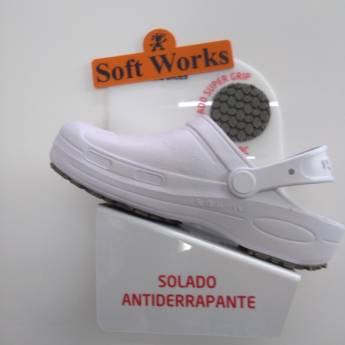 Comprar o produto de Crocs Soft Works em EPI's em Boituva, SP por Solutudo