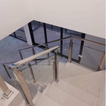 Comprar o produto de Escadas em Serralherias - Estruturas em Botucatu, SP por Solutudo