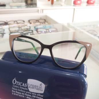 Comprar o produto de Óculos de Grau Feminino - Estilo e Conforto Visual em Corrente em Óculos em Corrente, PI por Solutudo