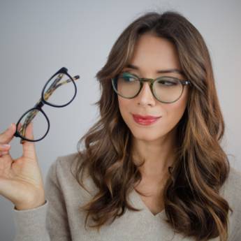 Comprar o produto de Óculos de Grau: Visão Nítida e Estilo Inigualável em Alto Longá em Ótica em Alto Longá, PI por Solutudo