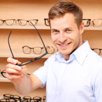 Comprar o produto de Armações de Óculos Masculinos: Estilo e Conforto para a Sua Visão em Alto Longá em Ótica em Alto Longá, PI por Solutudo
