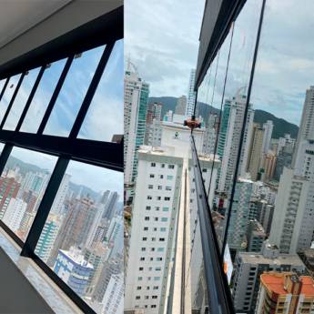 Comprar o produto de Janelas de Alumínio – Durabilidade e Design em Balneário Camboriú/SC em Esquadrias pela empresa Top Glass em Balneário Camboriú, SC por Solutudo