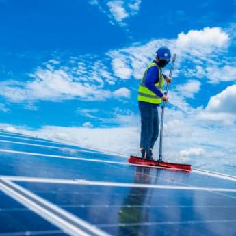 Comprar o produto de Limpeza de Placa Solar em Energia Solar em Gravataí, RS por Solutudo