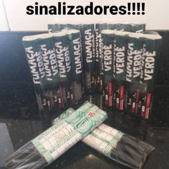 Comprar o produto de Fumaça e Sinalizadores - Cores Vibrantes para Eventos e Sinalização Segura em Campinas/SP em Fogos de Artifício em Valinhos, SP por Solutudo