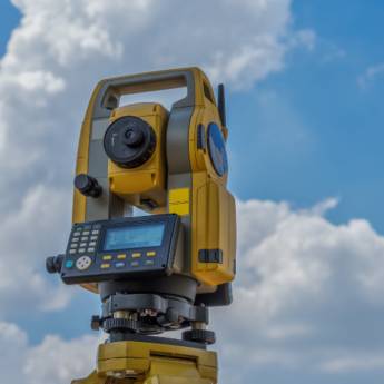 Comprar o produto de Topógrafo - Precisão e Profissionalismo - Riviera de Santa Cristina III, SP em Topografias em Riviera de Santa Cristina III, SP por Solutudo