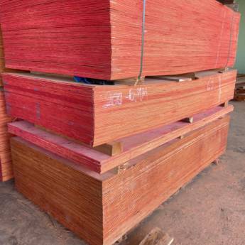 Comprar o produto de Sarrafos de Pinus - Durabilidade e Beleza para Seu Projeto - Lençóis Paulista em Madeireiras em Lençóis Paulista, SP por Solutudo