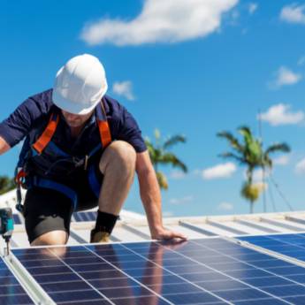 Comprar o produto de Usina de Energia Solar - Inovação e Sustentabilidade em Geração de Energia em Energia Solar em Osasco, SP por Solutudo
