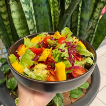 Comprar o produto de Salada tropical  em Saladas em Mineiros, GO por Solutudo