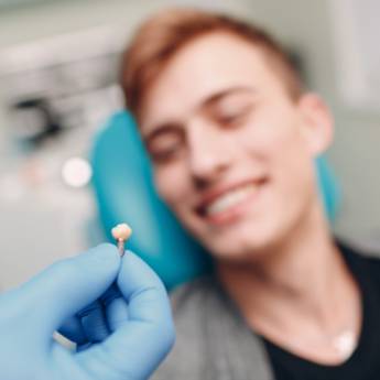 Comprar o produto de Implante Dentário em Odontologia em Botucatu, SP por Solutudo