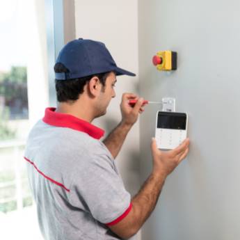 Comprar o produto de Alarmes - Segurança 24/7 - São Bernardo do Campo em Segurança e Monitoramento pela empresa SEFFATEC - Segurança Eletrônica e Monitoramento em São Bernardo do Campo, SP por Solutudo