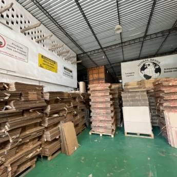 Comprar o produto de Empresa de Embalagens de Papelão e Plástico Bolha - Facilite Sua Mudança - Rio de Janeiro, RJ em Mudanças pela empresa Arca das Caixas Embalagens de Papelão & Plástico Bolha em Rio de Janeiro, RJ por Solutudo