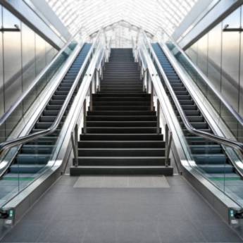 Comprar o produto de Projeto de Equipamentos de Transporte Vertical - Inovação e Confiabilidade em Curitiba em Engenharia - Engenheiros em Curitiba, PR por Solutudo