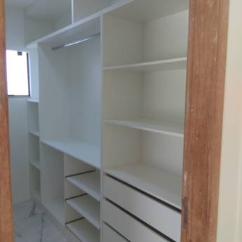 Comprar o produto de Closet Planejado por GLR Inovação em Cordeiro, RJ em Móveis Planejados - Marcenarias em Cordeiro, RJ por Solutudo