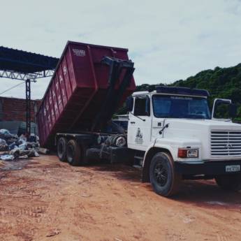 Comprar o produto de Caçamba de Entulho em Caçambas pela empresa Disk Tanzi - Remoção de Entulho e Compra de Sucata Industrial em Itapetininga, SP por Solutudo