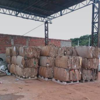 Comprar o produto de Remoção de Entulhos em Caçambas pela empresa Disk Tanzi - Remoção de Entulho e Compra de Sucata Industrial em Itapetininga, SP por Solutudo