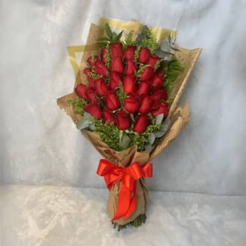 Comprar o produto de Ramalhete com 30 Rosas  em Flores em Foz do Iguaçu, PR por Solutudo