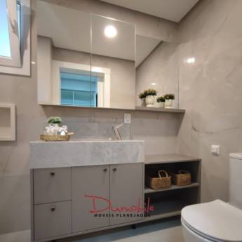 Comprar o produto de Banheiro Planejado Sob Medida - Praticidade e Elegância - Ribeirão Pires em Móveis Planejados - Marcenarias em Ribeirão Pires, SP por Solutudo