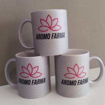 Comprar o produto de Caneca de cerâmica com glitter prata em Brindes em Aracaju, SE por Solutudo