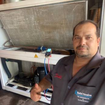 Comprar o produto de Técnico de Chiller Industrial - Expertise Profissional em São José do Rio Preto em Refrigeração - Assistência Técnica pela empresa Refrigeração Refri - Técnica em São José do Rio Preto, SP por Solutudo