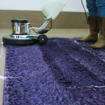 Comprar o produto de Limpeza de Tapetes em Bauru em Limpeza de Estofados em Bauru, SP por Solutudo