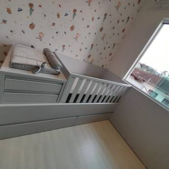 Comprar o produto de Cama Berço Infantil - Segurança e Aconchego para os Pequenos em Joinville, SC em Móveis Planejados - Marcenarias em Joinville, SC por Solutudo