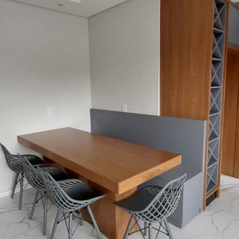 Comprar o produto de Mesa com Banco em Canto Alemão - Aconchego e Funcionalidade em Joinville, SC em Móveis Planejados - Marcenarias em Joinville, SC por Solutudo