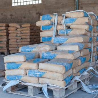 Comprar o produto de Cimento em Materiais para Construção em Botucatu, SP por Solutudo