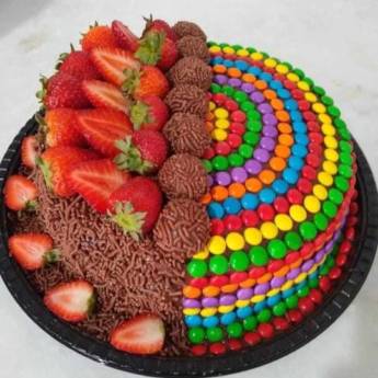 Comprar o produto de Bolo de Aniversário Personalizado - Celebre com Estilo em São Manuel em Bolos e Doces em São Manuel, SP por Solutudo