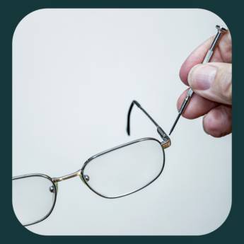 Comprar o produto de Remonta de Peças Especiais em Consertos de óculos em Foz do Iguaçu, PR por Solutudo