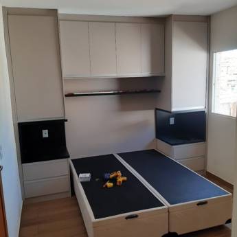 Comprar o produto de Dormitório Planejado - Conforto e Estilo Personalizado para Seu Refúgio - São Paulo em Móveis Planejados - Marcenarias em São Paulo, SP por Solutudo