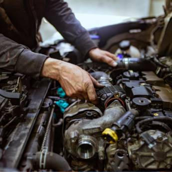 Comprar o produto de Suspensão Confiável - Conforto e Estabilidade em Avaré, SP em Oficinas Mecânicas para Carros em Avaré, SP por Solutudo