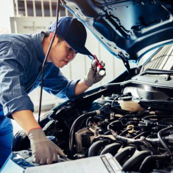 Comprar o produto de Mecânico Especializado - Expertise e Confiabilidade em Avaré, SP em Oficinas Mecânicas para Carros em Avaré, SP por Solutudo