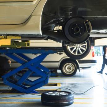 Comprar o produto de Serviços de Freios e Suspensão - Segurança e Conforto em Avaré em Oficinas Mecânicas para Carros em Avaré, SP por Solutudo