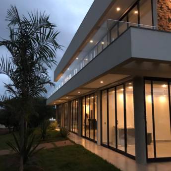 Comprar o produto de Construção Residencial na Riviera de Santa Cristina XIII - Qualidade e Conforto Sob Medida em Construtoras em Riviera de Santa Cristina XIII, SP por Solutudo