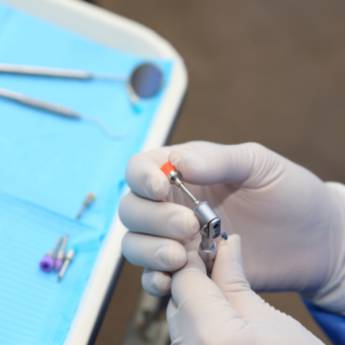 Comprar o produto de Limpeza e Profilaxia em Niterói: Cuidado Preventivo para sua Saúde Bucal em Odontologia em Niterói, RJ por Solutudo