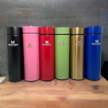 Comprar o produto de Garrafa Stanley Térmica com Marcador de Temperatura - Durabilidade e Precisão em Cada Gole em Assistência Técnica pela empresa iPower Tech em Alexânia, GO por Solutudo