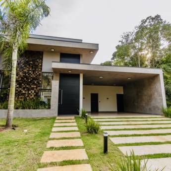 Comprar o produto de Locação Casa Resort no Ninho Verde II - Luxo e Magia à Sua Disposição em Imobiliárias - Corretores de Imóveis em Ninho Verde II Eco Residence, SP por Solutudo