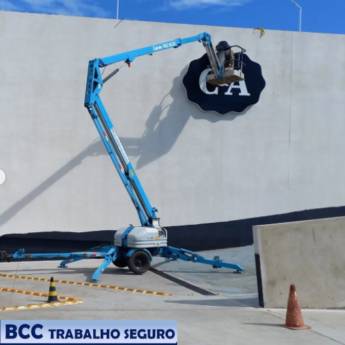 Comprar o produto de Locação de plataforma para trabalho em altura em Locação de Equipamentos em Itapetininga, SP por Solutudo