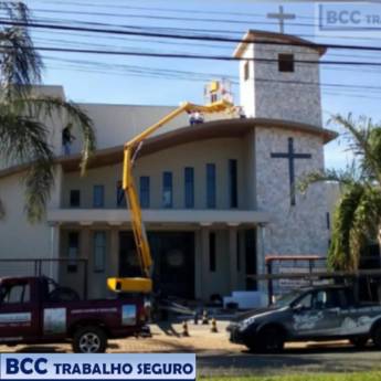 Comprar o produto de Locação de plataforma para reparos elétricos na altura em Locação de Equipamentos em Itapetininga, SP por Solutudo