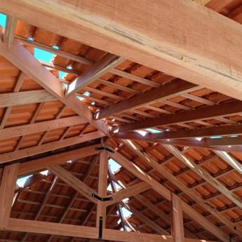 Comprar o produto de Telhados  em Carpintaria - Estruturas e Produtos de Madeira em Botucatu, SP por Solutudo