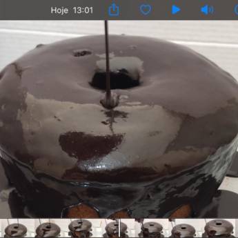 Comprar o produto de Bolo de Cenoura Macio com Cobertura Deliciosa - Sabor Tradicional em São Paulo em Bolos e Doces em São Paulo, SP por Solutudo