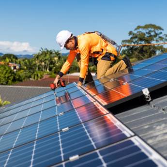 Comprar o produto de Instalação de Energia Solar - Economia e Sustentabilidade em Santa Fé do Sul em Energia Solar em Santa Fé do Sul, SP por Solutudo