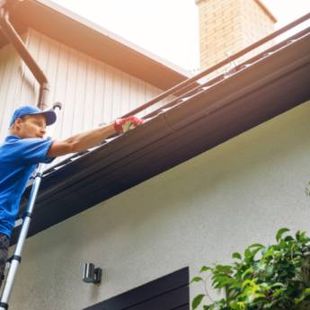 Comprar o produto de Reposição de Calhas para Durabilidade e Eficiência - Riviera de Santa Cristina XIII, SP em Calhas - Inox em Riviera de Santa Cristina XIII, SP por Solutudo