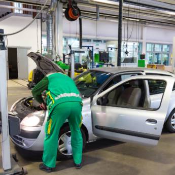 Comprar o produto de Revisão Automotiva em Navegantes - Manutenção Completa para seu Veículo em Funilaria e Pintura em Navegantes, SC por Solutudo Comprar o produto de Revisão Automotiva em Navegantes - Manutenção Completa para seu Veículo em Funilaria e Pintura em Navegantes, SC por Solutudo