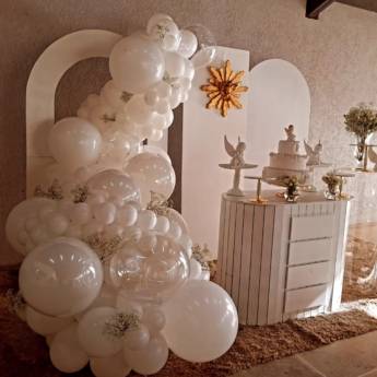 Comprar o produto de Guirlanda Orgânica Batizado em Balões personalizados em Mineiros, GO por Solutudo