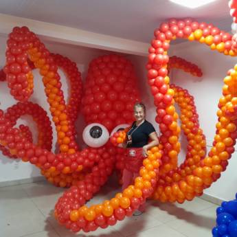 Comprar o produto de Escultura em Balões - Polvo Gigante  em Balões personalizados em Mineiros, GO por Solutudo
