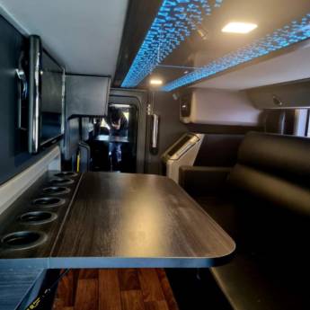 Comprar o produto de Locação de Ônibus em Uruaçu - Conforto e Confiabilidade para suas Jornadas em Viagem e Turismo em Uruaçu, GO por Solutudo